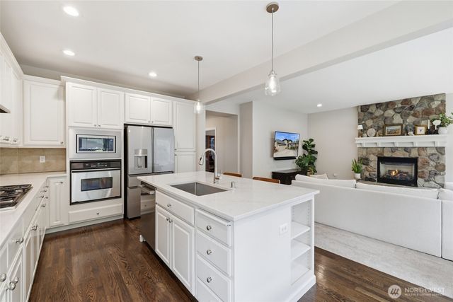 6508 E Crest View Loop SE, Snoqualmie, WA 98065