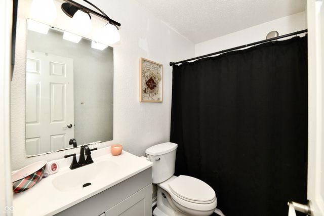 5644 Wood Hollow Drive, Indianapolis, IN 46239