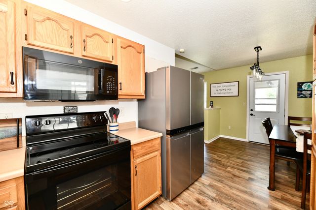 5644 Wood Hollow Drive, Indianapolis, IN 46239