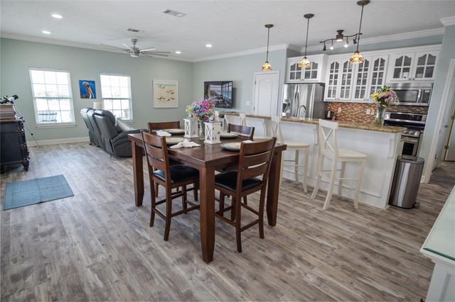 871 Townsend, Crystal Beach, TX 77650