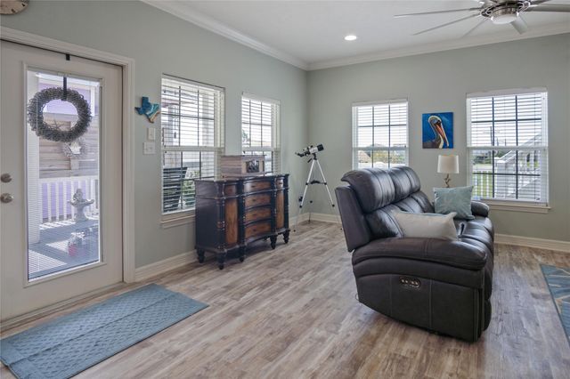 871 Townsend, Crystal Beach, TX 77650