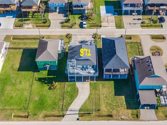 871 Townsend, Crystal Beach, TX 77650