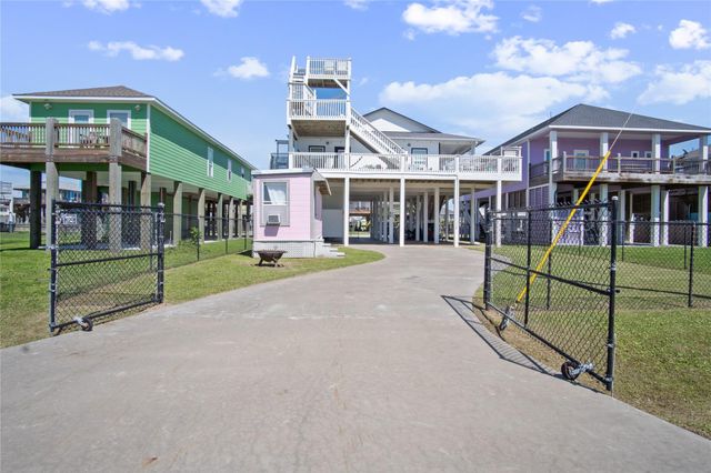 871 Townsend, Crystal Beach, TX 77650