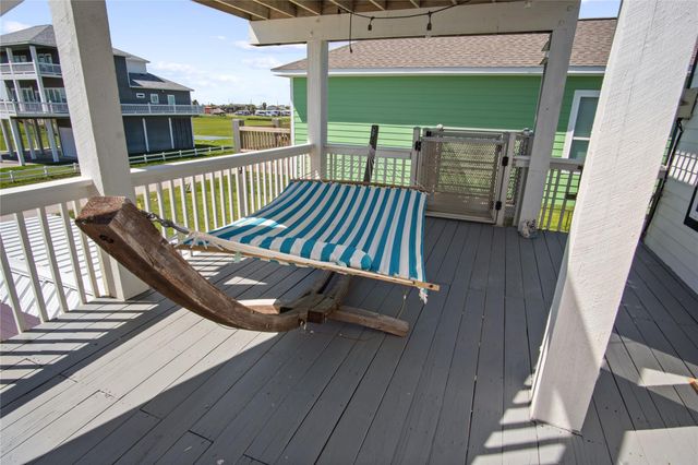 871 Townsend, Crystal Beach, TX 77650