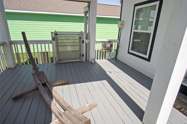 871 Townsend, Crystal Beach, TX 77650