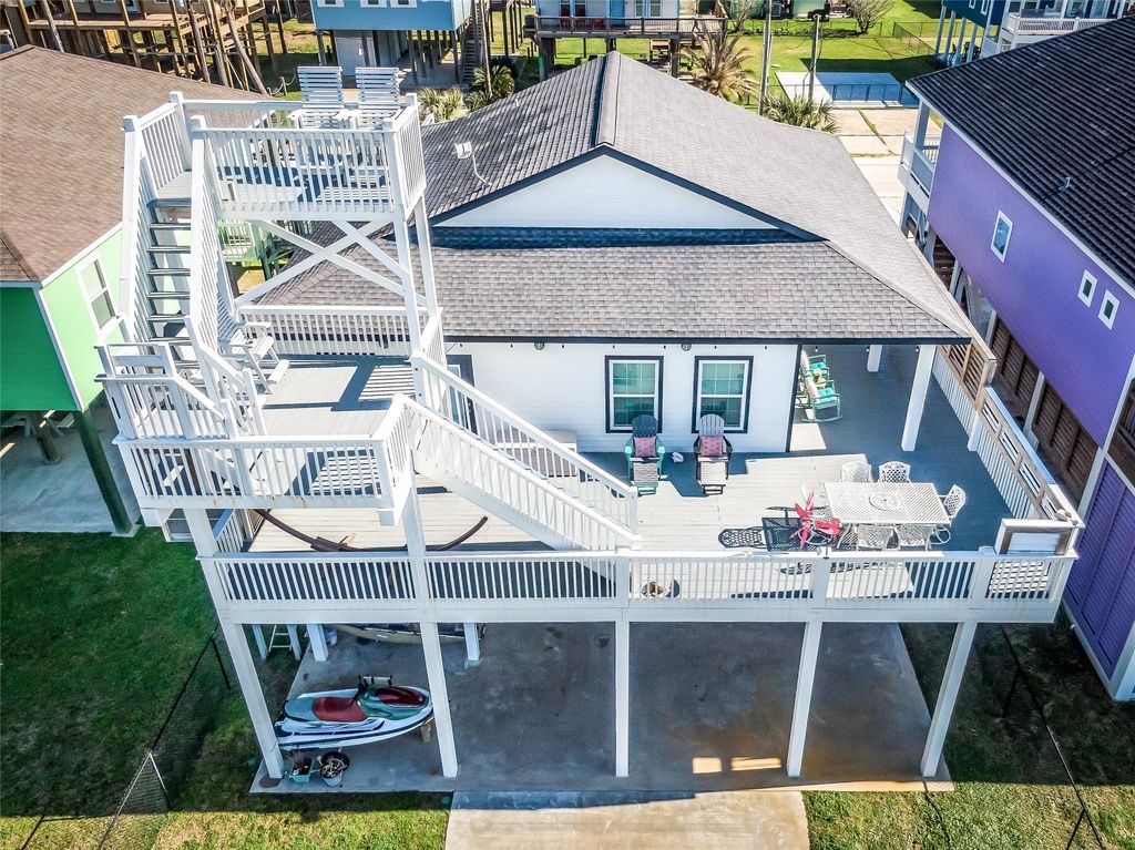 871 Townsend, Crystal Beach, TX 77650