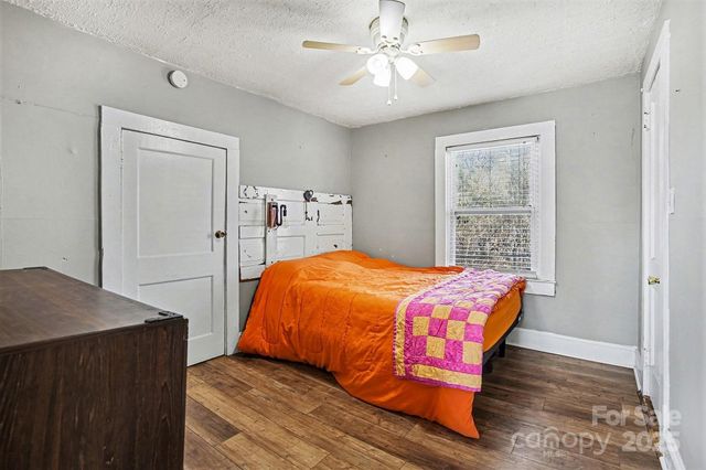 409 S Maple Street, Dallas, NC 28034