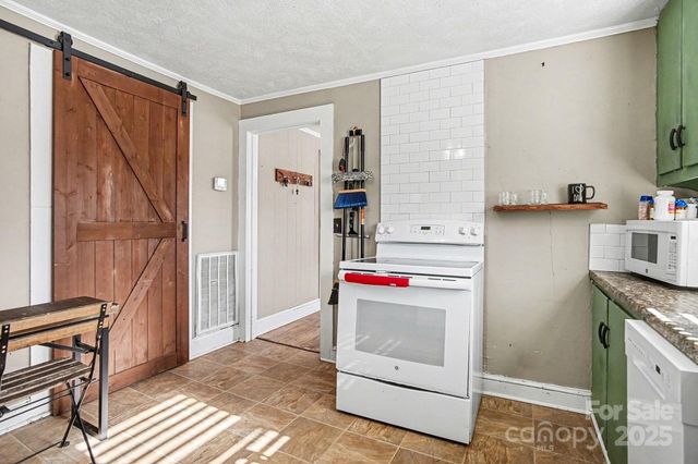 409 S Maple Street, Dallas, NC 28034