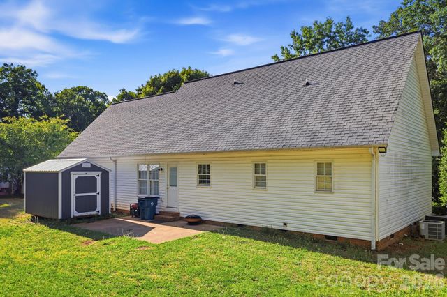 327 Sherry Street, Rutherfordton, NC 28139