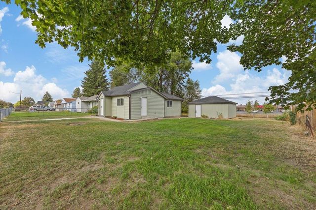1223 E Decatur Ave, Spokane, WA 99208