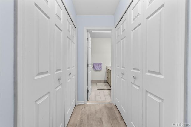 2162 London Bridge Drive, Rochester Hills, MI 48307