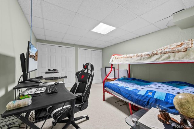 2162 London Bridge Drive, Rochester Hills, MI 48307