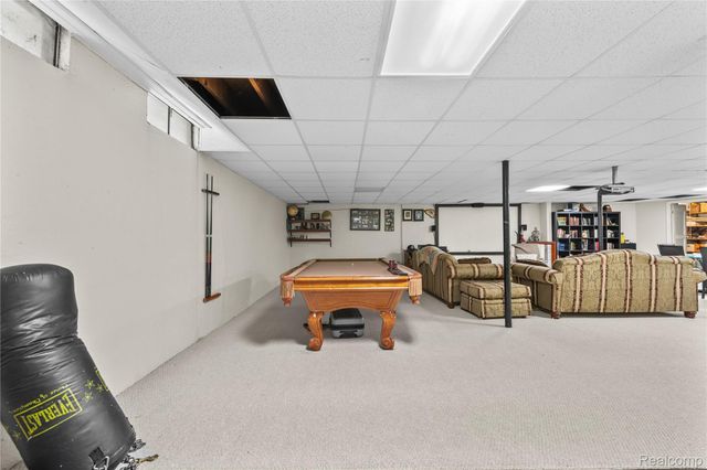 2162 London Bridge Drive, Rochester Hills, MI 48307