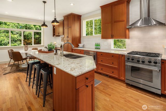 2322 NE 92nd Street, Seattle, WA 98115
