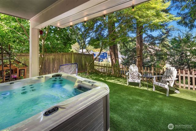 2322 NE 92nd Street, Seattle, WA 98115