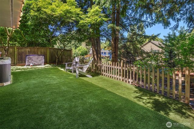 2322 NE 92nd Street, Seattle, WA 98115