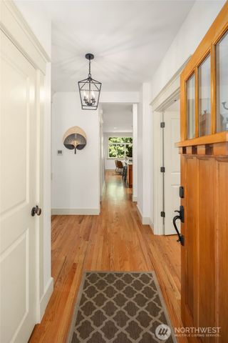2322 NE 92nd Street, Seattle, WA 98115