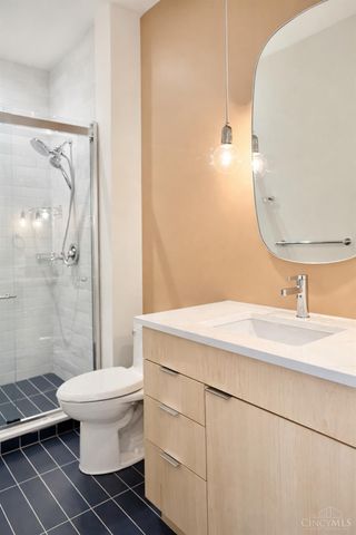 915 Vine Street, Cincinnati, OH 45202