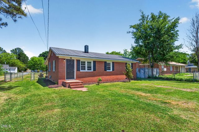 407 E Pearsall Street, Dunn, NC 28334