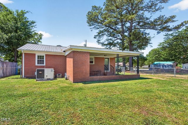407 E Pearsall Street, Dunn, NC 28334