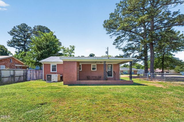 407 E Pearsall Street, Dunn, NC 28334