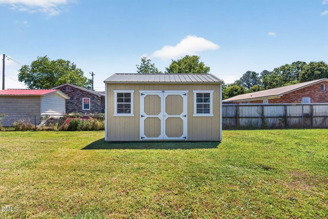 407 E Pearsall Street, Dunn, NC 28334