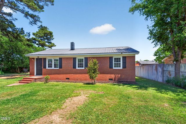 407 E Pearsall Street, Dunn, NC 28334