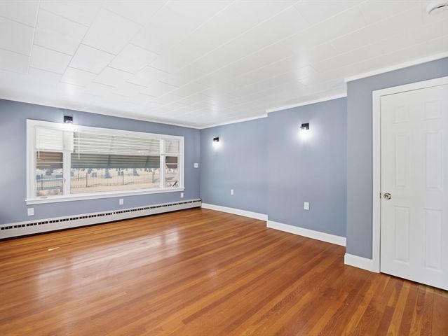 74 Carlisle St, Lowell, MA 01852