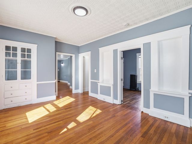 74 Carlisle St, Lowell, MA 01852