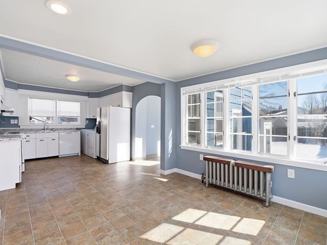 74 Carlisle St, Lowell, MA 01852