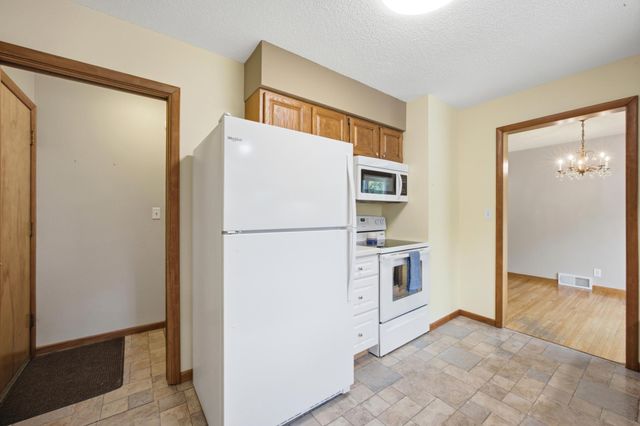 809 19TH Street N, Moorhead, MN 56560