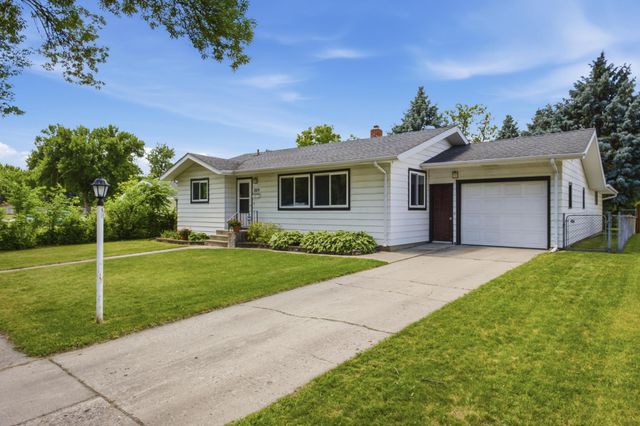 809 19TH Street N, Moorhead, MN 56560