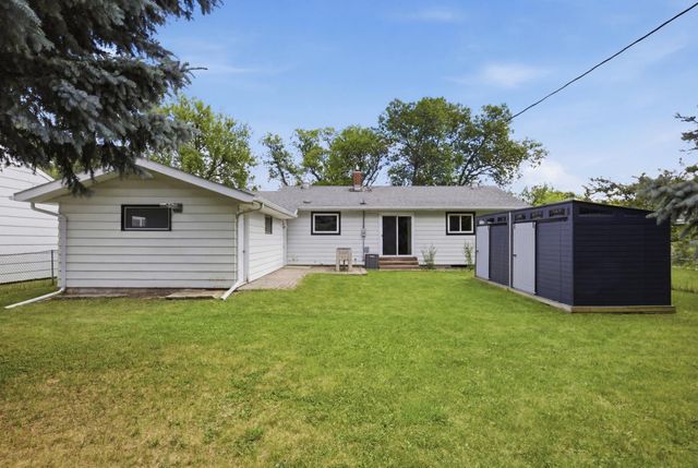 809 19TH Street N, Moorhead, MN 56560
