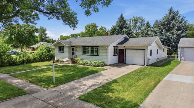 809 19TH Street N, Moorhead, MN 56560