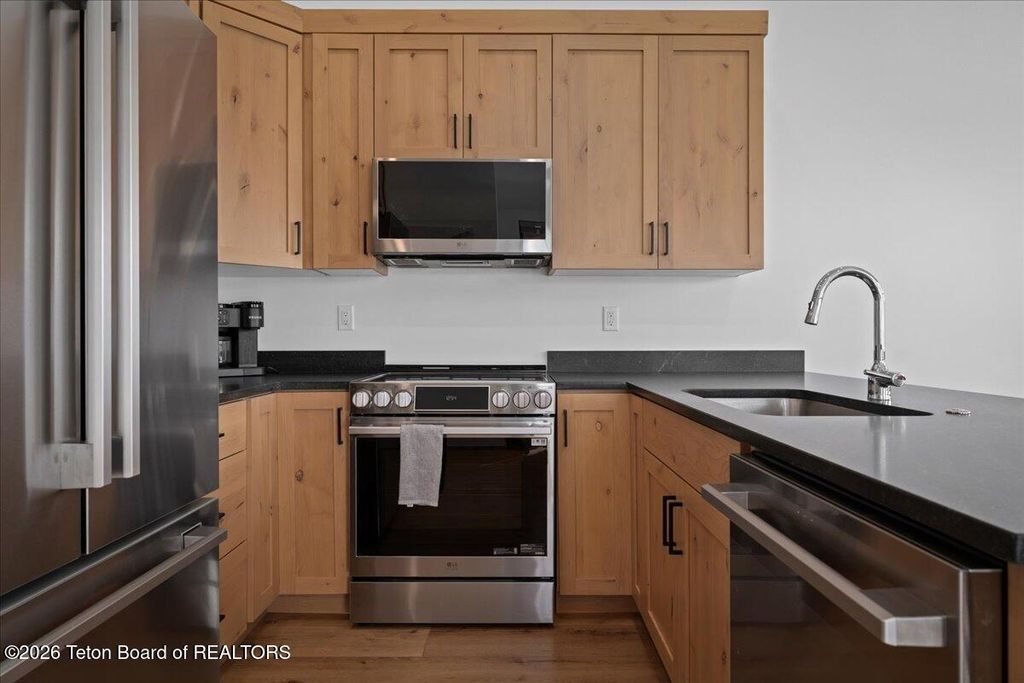 9033 OLD JACKSON HIGHWAY, Victor, ID 83455 photo 11