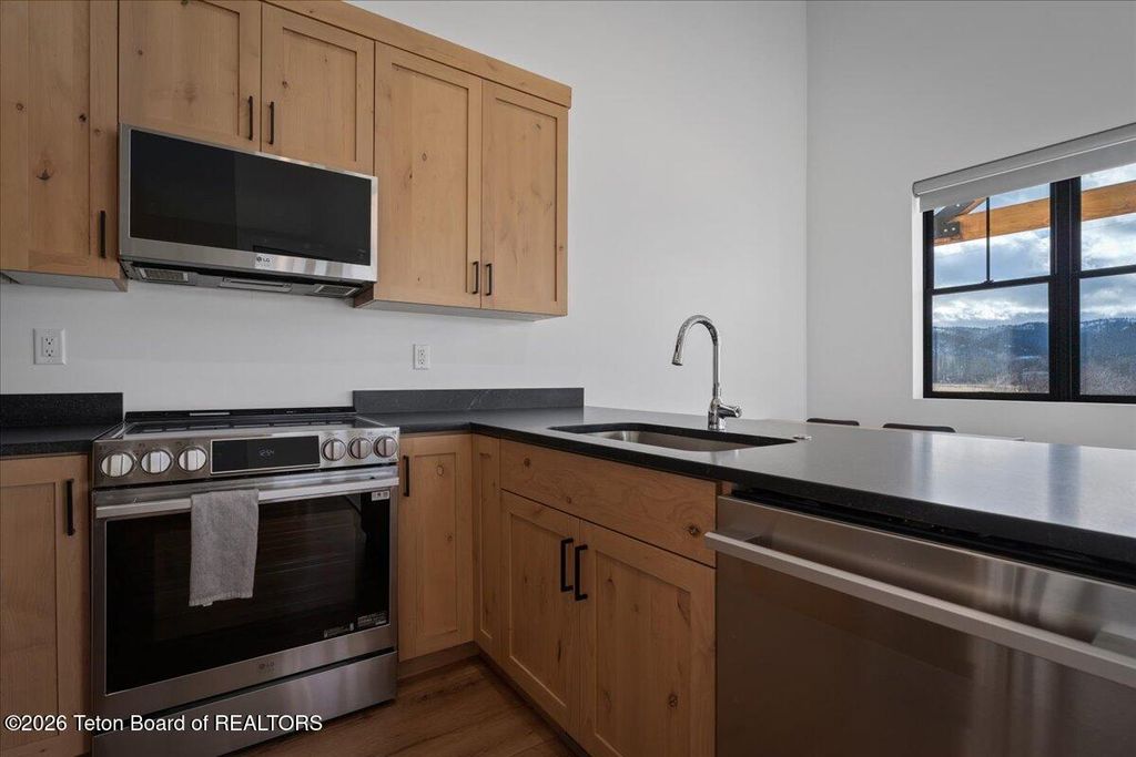 9033 OLD JACKSON HIGHWAY, Victor, ID 83455 photo 12