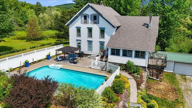 5 Black Dog Lane, Underhill, VT 05489