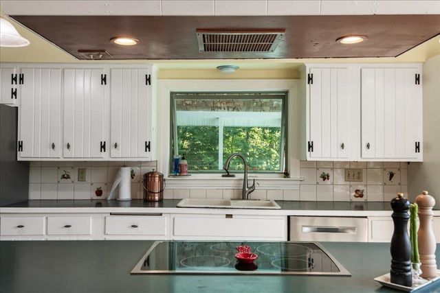 5 Black Dog Lane, Underhill, VT 05489