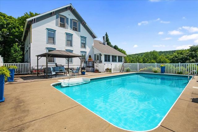 5 Black Dog Lane, Underhill, VT 05489