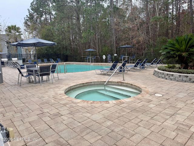 1717 COUNTY ROAD 220 107, Fleming Island, FL 32003