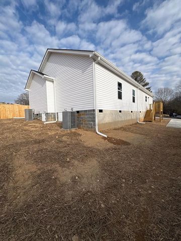 4323 Cronan Drive, Cohutta, GA 30710