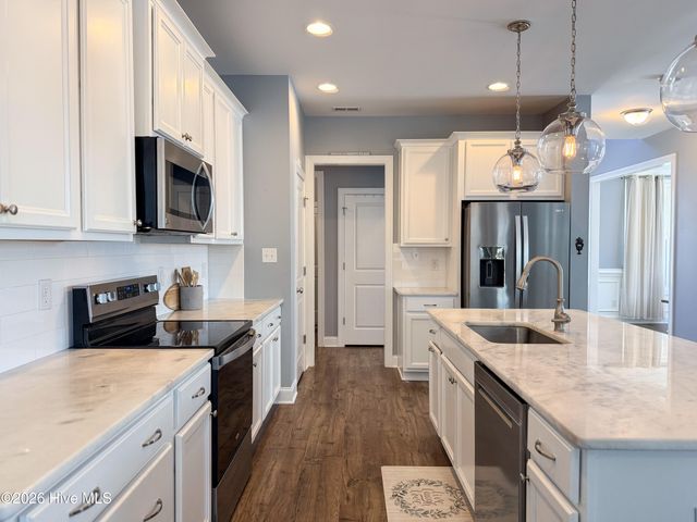 585 W Craftsman Way, Hampstead, NC 28443