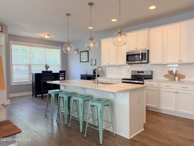 585 W Craftsman Way, Hampstead, NC 28443
