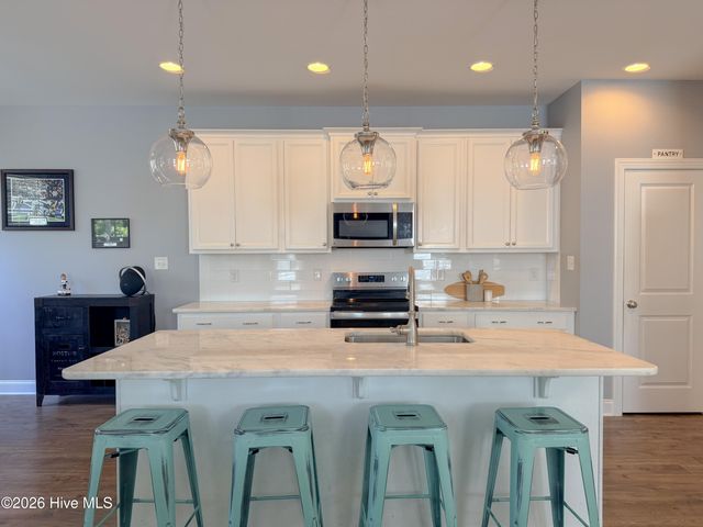 585 W Craftsman Way, Hampstead, NC 28443