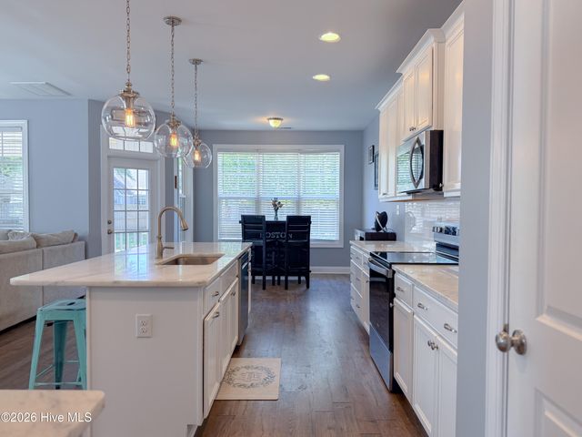 585 W Craftsman Way, Hampstead, NC 28443