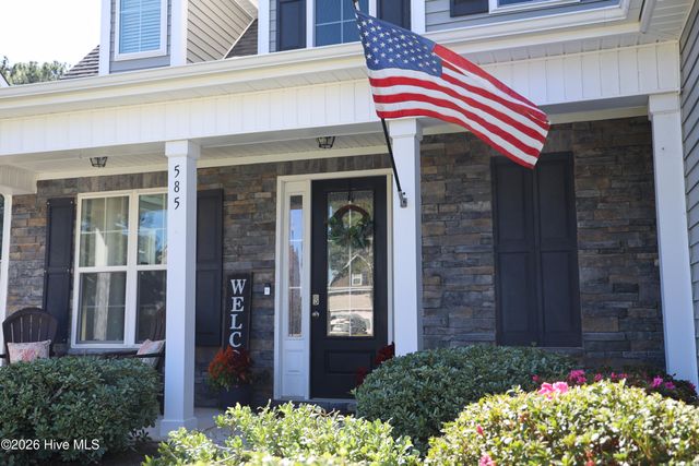 585 W Craftsman Way, Hampstead, NC 28443