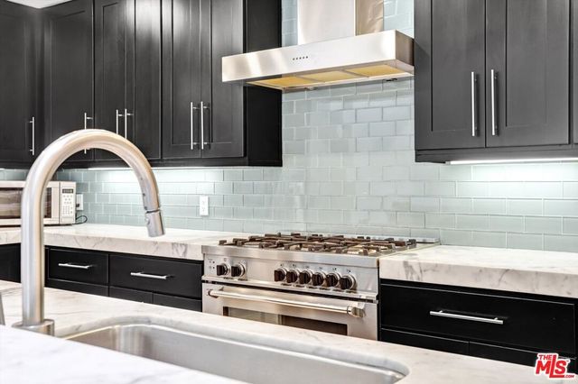 9025 Keith Avenue 302, West Hollywood, CA 90069