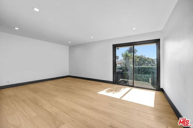 9025 Keith Avenue 302, West Hollywood, CA 90069