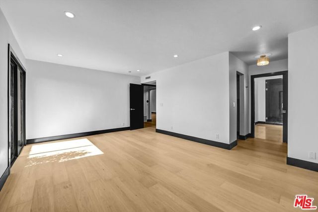 9025 Keith Avenue 302, West Hollywood, CA 90069