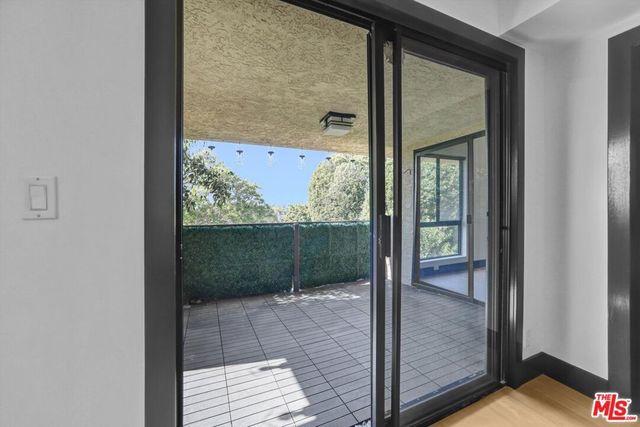 9025 Keith Avenue 302, West Hollywood, CA 90069
